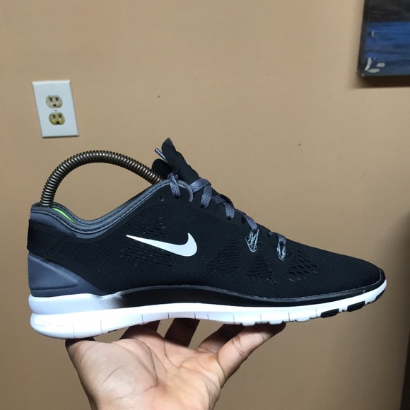 Nike Free 5.0 TR Fit “Black/White/Grey/Volt” - Picture 7 of 10